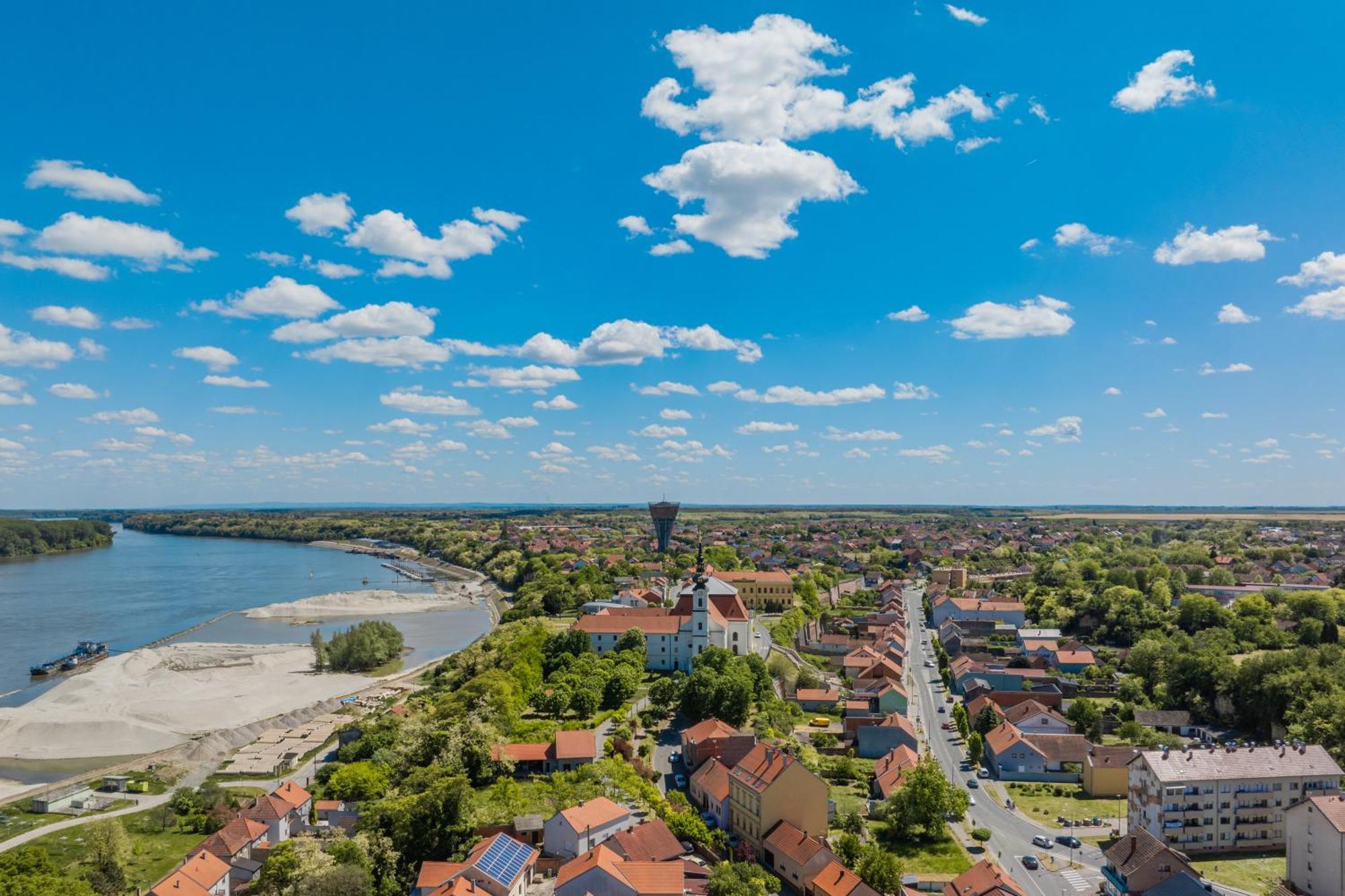Apartman Sanda Vukovar Extérieur photo